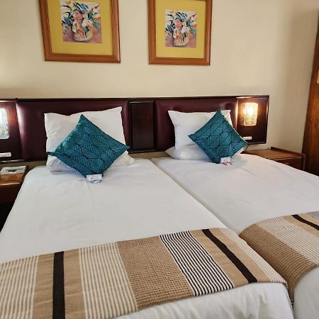 Royal Hotel Ladysmith Ngoại thất bức ảnh